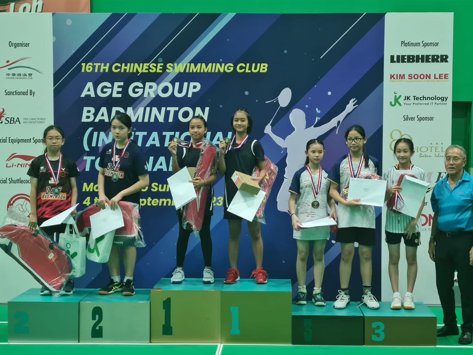 D&J badminton competition moment
